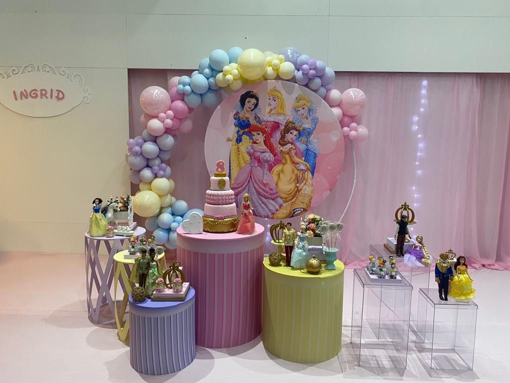 https://www.playkidspark.com.br/assets/userfiles/archives/Princesas 06